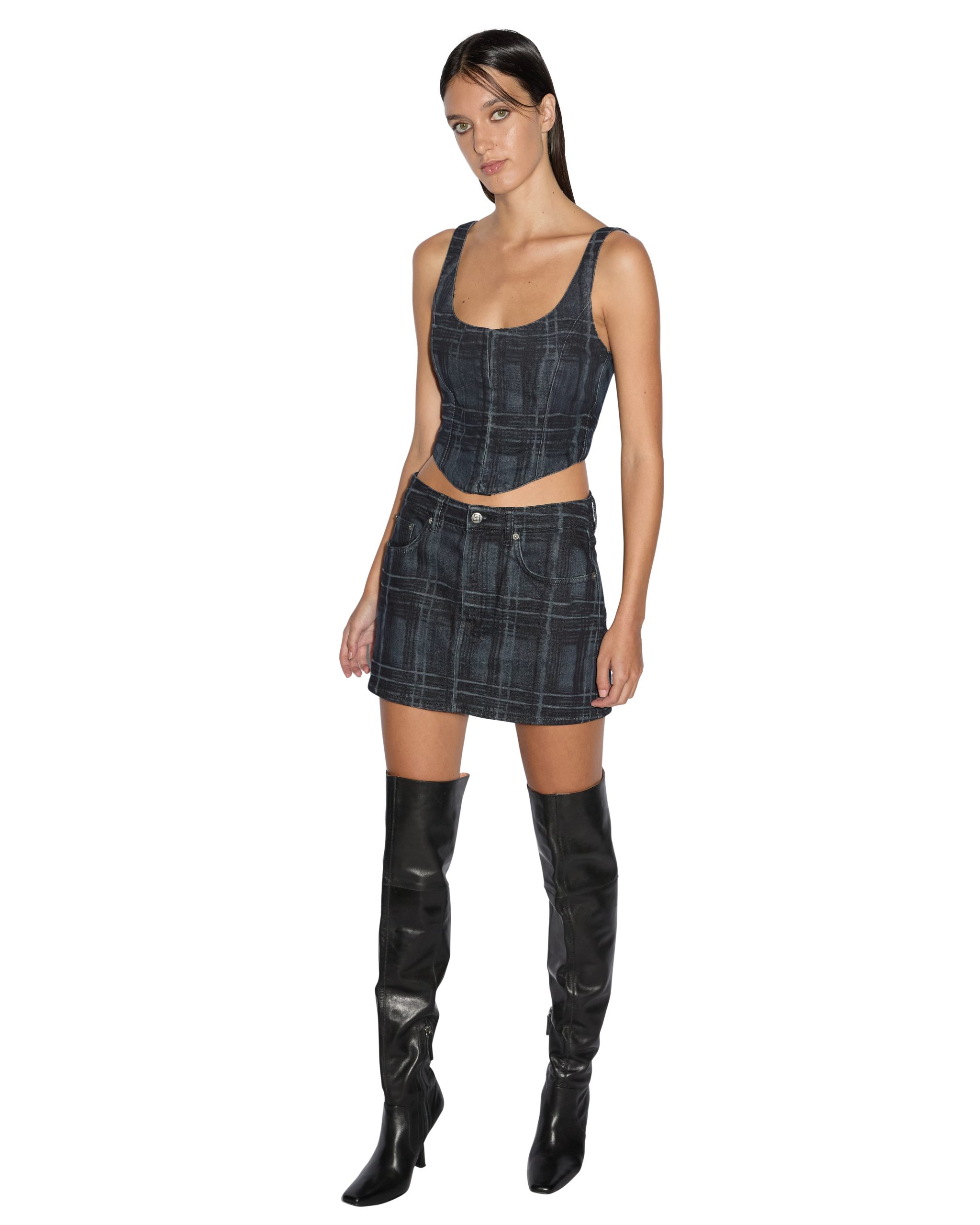 GIGI BUSTIER SKOOL - Image 2